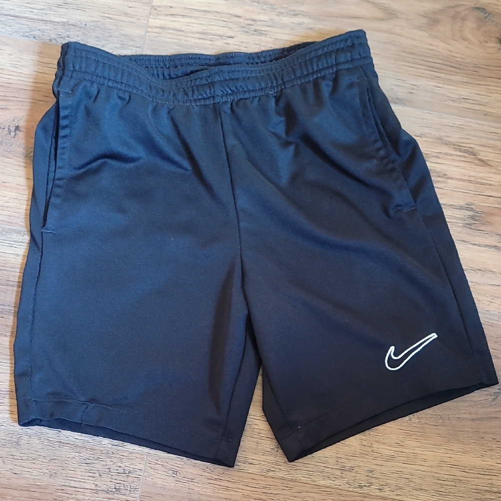 Nike Youth Dri-Fit Shorts, Size M, Black